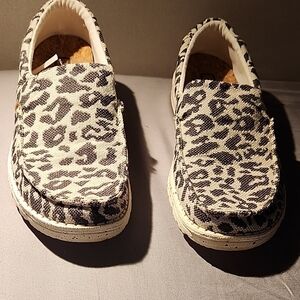 Leopard Print Canvas Loafers